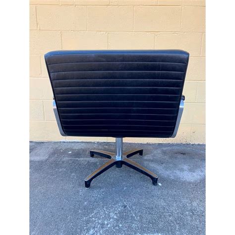Vintage Swivel Lounge Chair By Chromcraft Chairish