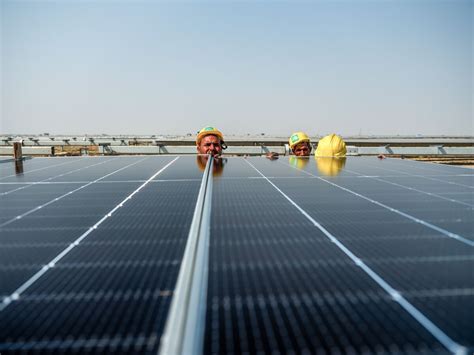 India Is Finally Becoming a Clean Energy Superpower - Bloomberg