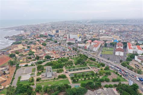 Premium Photo Aerial Shot Of The City Of Accra In Ghana During The Day