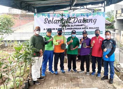 Alfamart Kader Lingkungan Tanam Pohon Di Karangbesuki