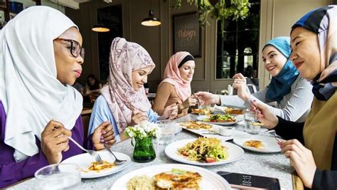 Adab Makan Dan Minum Dalam Islam Sesuai Ajaran Rasulullah Saw