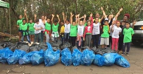 Dia Mundial Da Limpeza Recolhe Mais De 30 Sacos De Resíduos Voz