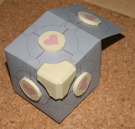 Papercraft Weighted Companion Cube Model