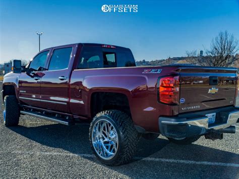 2015 Chevrolet Silverado 2500 HD With 22x12 44 Fuel Triton D609 And 33