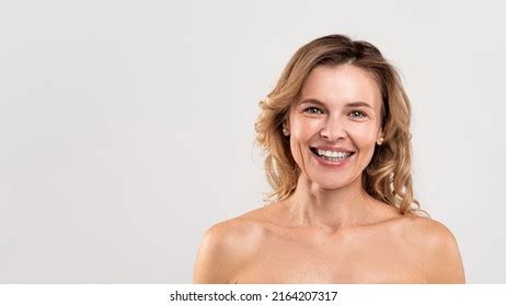 Thousand Shy Naked Woman Royalty Free Images Stock Photos