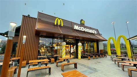 Nel Milanese Apre Un Nuovo Ristorante McDonald S L Azienda Assume 40