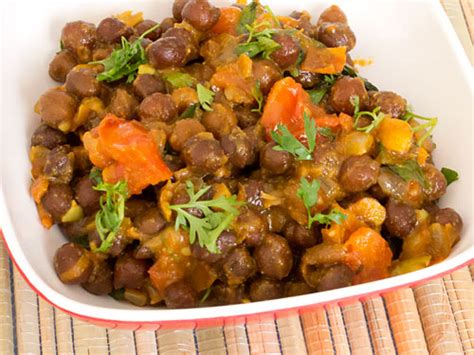 Kala Chana Recipe - Healthy Dry Textured Black Chickpea Curry with Tomato