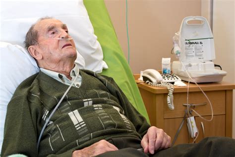 Hospitalisation à domicile qui peut y prétendre Quelles sont les