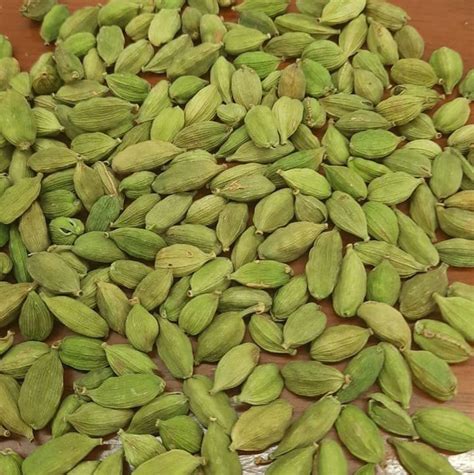 Variety Of Cardamom Super Bold Green Cardamom Elaichi Cardamom Size