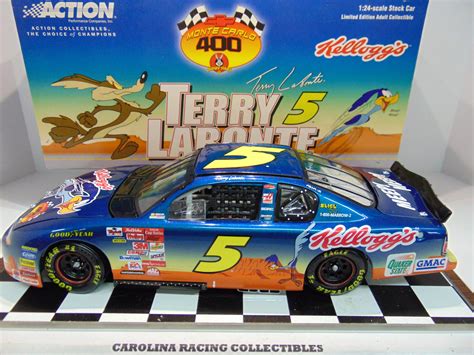 Terry Labonte 124 5 Kelloggs Looney Tunes Road Runner 2001