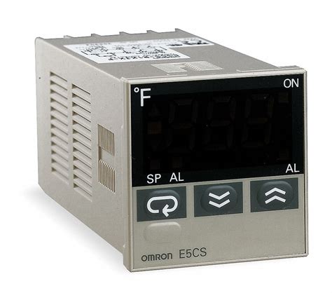 OMRON 1 16 DIN Temperature Controller 100 A 240 Input Voltage 3XC07