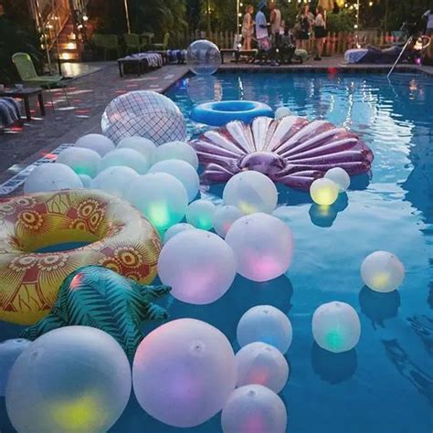 24 Decorations That Will Make Any Pool Party Awesome Shelterness