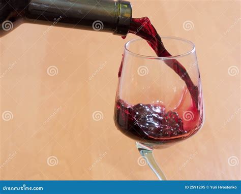 Red Wine Flowing Royalty Free Stock Photo Image 2591295