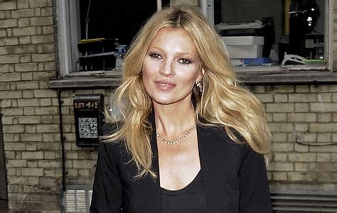 Johnny Depps Ex Girlfriend Kate Moss Teams Up With Kourtney Kardashians Hubby Travis Barker