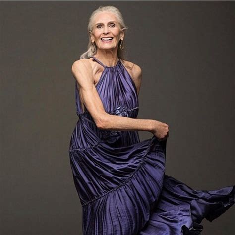 Aos Anos Daphne Selfe A Mais Velha Modelo Do Mundo Em Atividade E