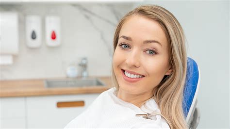 How To Choose The Right Cosmetic Dentist She Defined