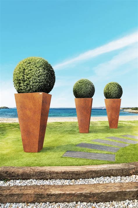 EXCLUSIVE Modern Outdoor Planters | TULUM