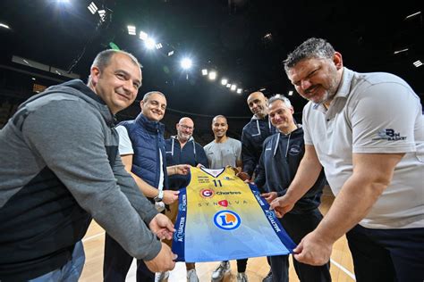 Large victoire du C Chartres Basket Masculin face à Avignon le