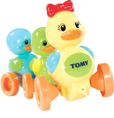 Tomy zabawka do ciągnięcia Drepczące kaczuszki E4613 Tomy Sklep