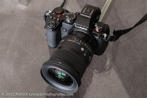 Sigma 20mm F1 4 DG DN Art Lens Review L Mount Finding Range