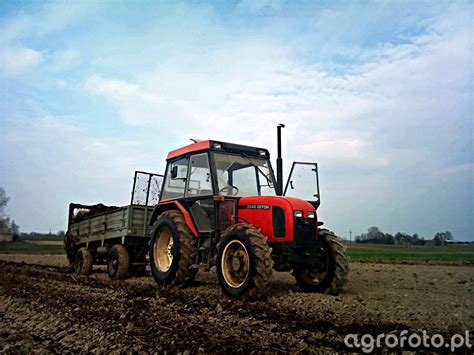 Fotografia Ciagnik Zetor 7340 Rozrzutnik Id 497513 Galeria Rolnicza