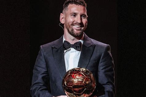 Ballon D Or Lionel Messi Raih Penghargaan Ke Warta Lombok