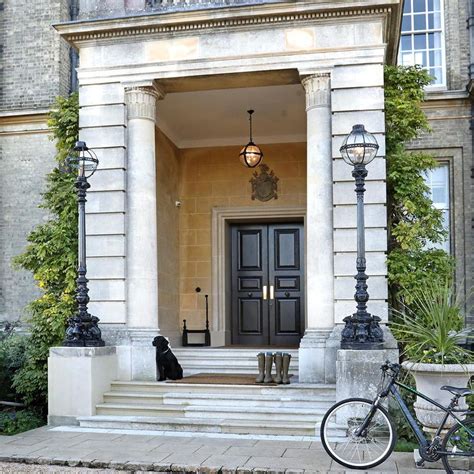 See inside Hedsor House where The Crown was filmed | Ideal Home