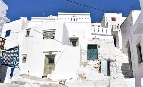 ISLA SERIFOS GRECIA 09 14 2017 Casas Blancas Tradicionales En El