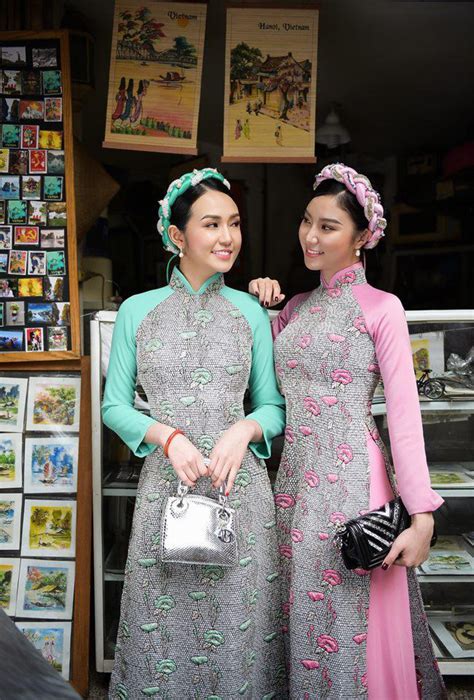 Nhìn lại tình bạn thân 10 năm của hội hot girl Nhóm Huyền Baby càng ngày càng thân Sam không