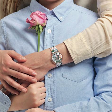 Наручные часы Swatch — купить часы Свотч на официальном сайте интернет ...