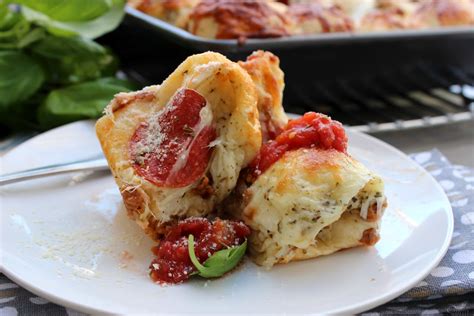 Pull Apart Pizza Bites