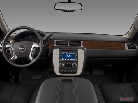 2008 GMC Yukon: 11 Interior Photos | U.S. News