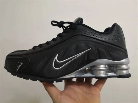 Nike Black Shox R4 Sneakers Top Sellers | bellvalefarms.com