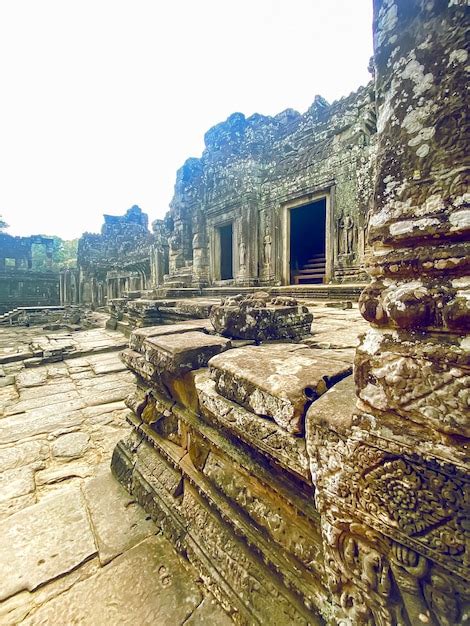 Le Temple Du Mont Bayon Trois Niveaux Un Temple De La Civilisation