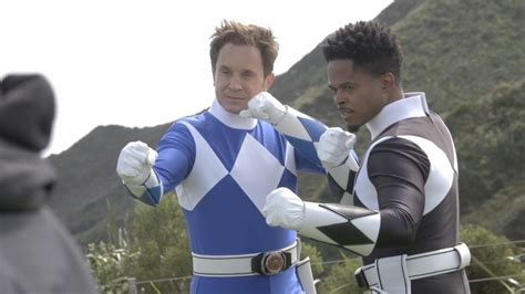 Power Rangers Th Anniversary Special On Netflix Will Reunite Some