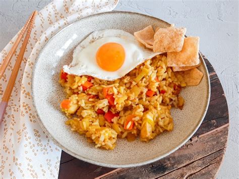 Nasi Goreng Met Kip Lekker Met Een Spiegelei Koken Bakken Doe Je Zo