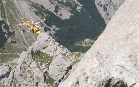 Certa Stampa Muore Nell Escursione Di Fine Anno Sul Gran Sasso Dopo