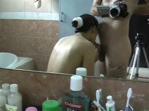 Maduro chino MILF mamada en cuarto de baño XVIDEOS