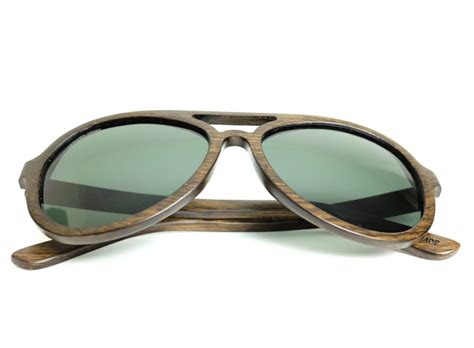 Brown Wood Frame Sunglasses With Green Polarized Lens Urbane Muse