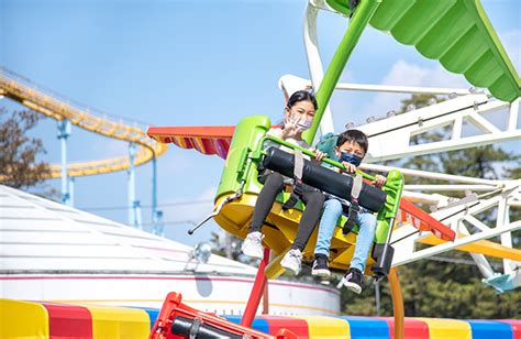 テーマパーク（遊園地）バイトの仕事内容は？きつい点とやりがいを徹底紹介｜domo＋（ドーモプラス）