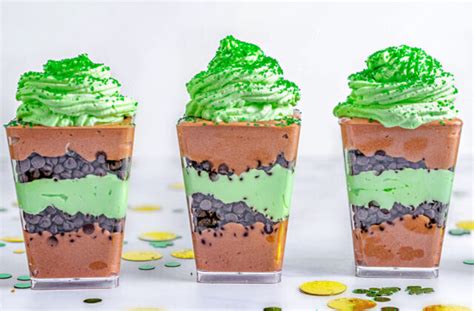 Chocolate Mint Dessert (No Bake!) - Glorious Treats