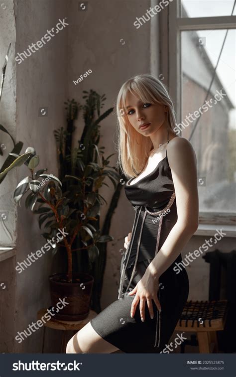 Retro Portrait Sexy Blonde Woman Black Stock Photo 2025525875 Shutterstock