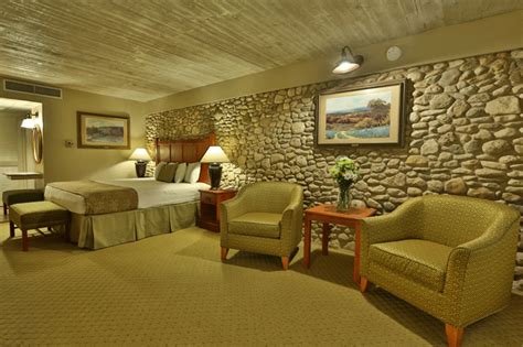 Kerrville Texas Hotel Rooms | Accommodations | Inn of the Hills