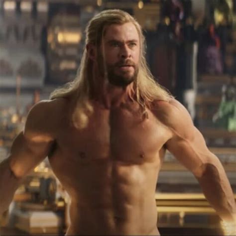 Thor Amor E Trov O Diretor Explica Nudez De Chris Hemsworth No Filme