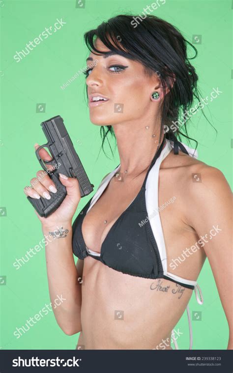 Hot Sexy Pistol Bikini Pics