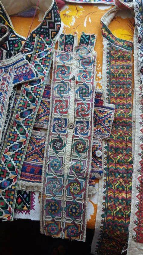 Бойківщина | Cross stitch designs, Folk costume, Crochet handbags