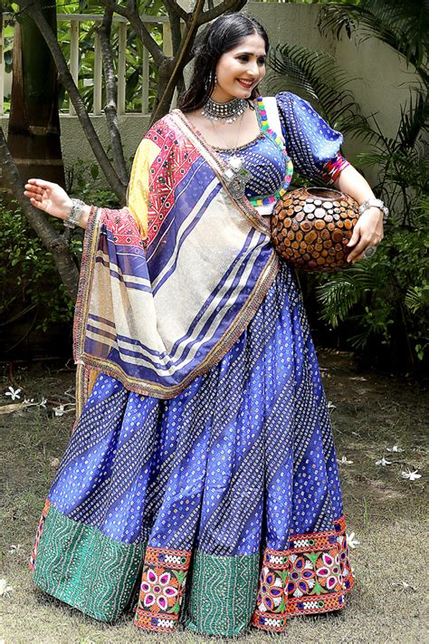 Traditional Chaniya Choli Dupatta Style For Navratri