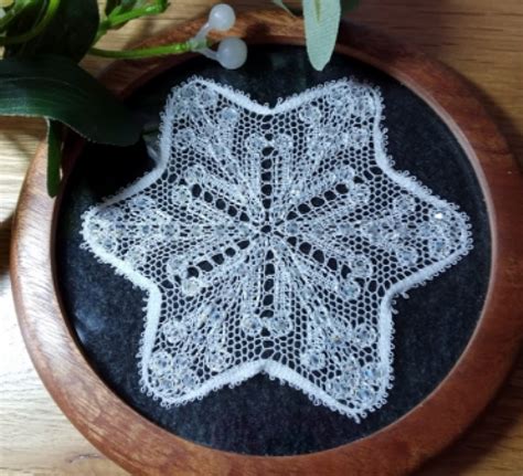 Snowflake Design In Bucks Point Lace By Jane Lewis