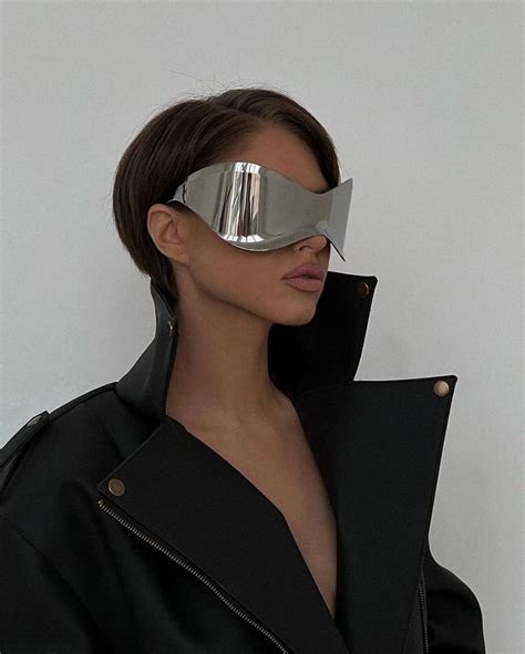 Pin By Kate Berny On Pose Occhiali Futuristic Sunglasses Futuristic