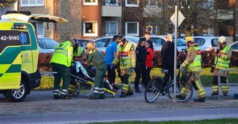 66 årig Kvinna Allvarligt Skadad I Cykelolycka Svt Nyheter